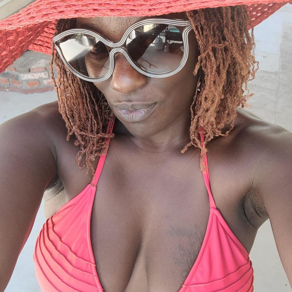 Meet your Posher, Eyana